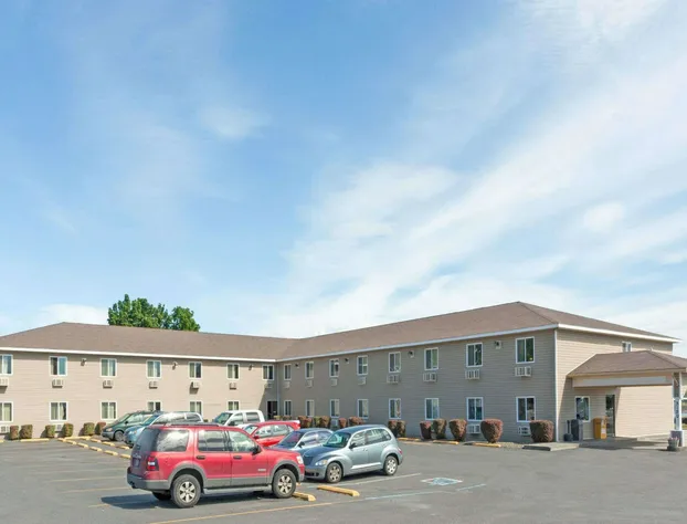 Super 8 by Wyndham Lewiston hotel detail image 1