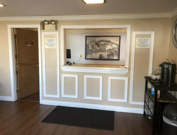 Super 8 by Wyndham Lewiston hotel detail image 2