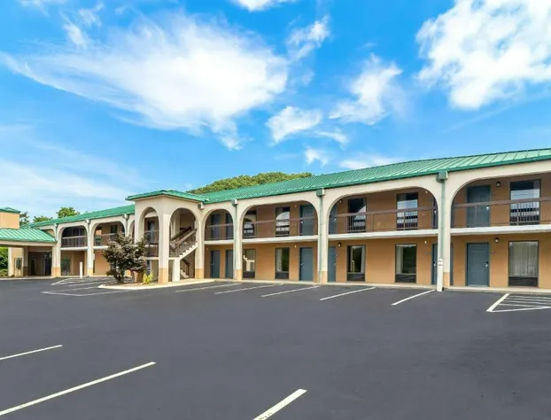 Quality Inn Russellville hotel detail image 1