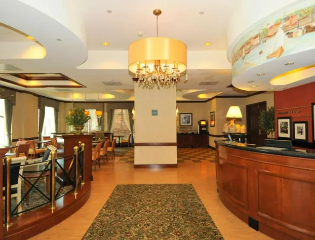 Hampton Inn Alexandria-Old Town/King St. Metro hotel detail image 4