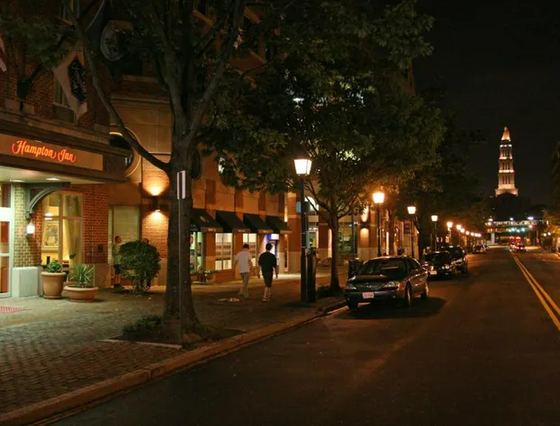Hampton Inn Alexandria-Old Town/King St. Metro hotel detail image 3