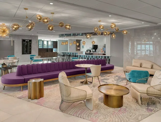 Holiday Inn Chicago – Midway Airport S by IHG hotel detail image 3