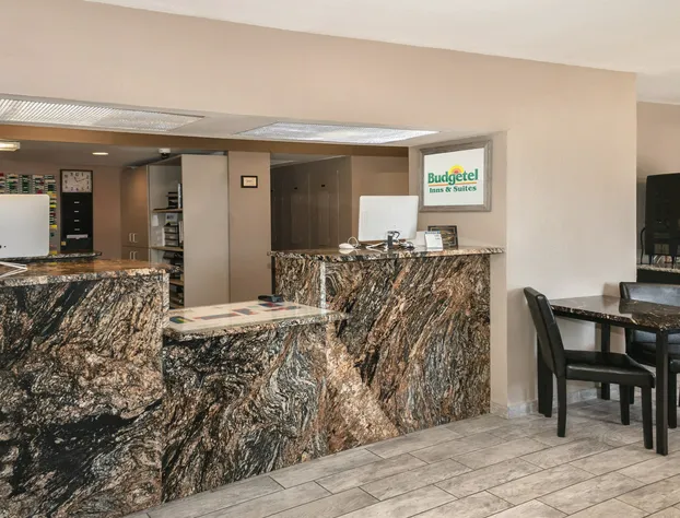 Econo Lodge Inn & Suites Yuma hotel detail image 2