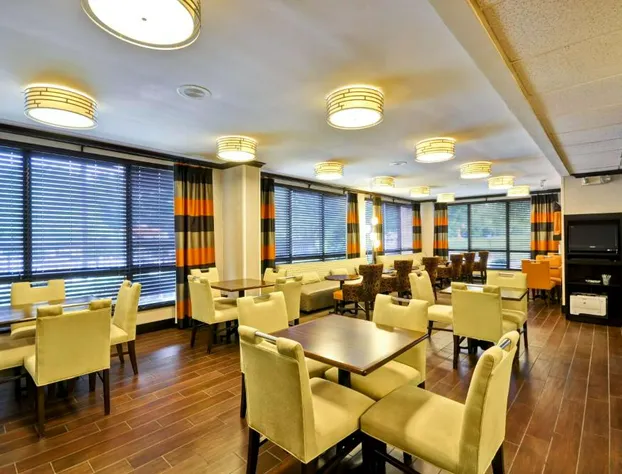 Hampton Inn Kansas City/Overland Park hotel detail image 4