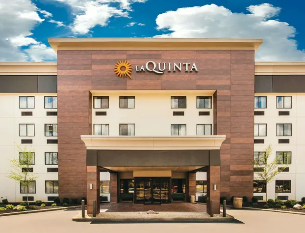 La Quinta Inn & Suites by Wyndham Cincinnati NE - Mason hotel detail image 2