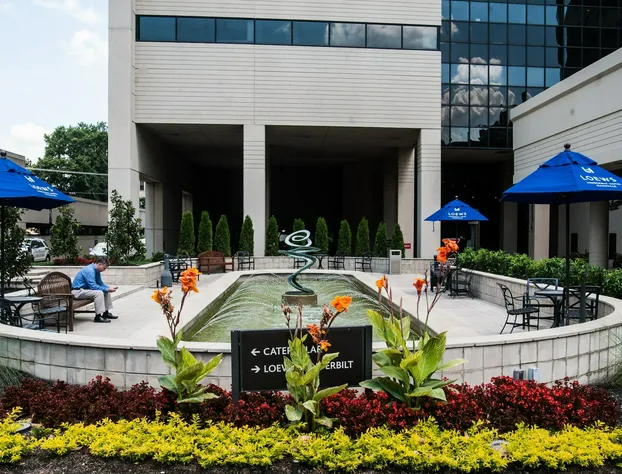 Loews Nashville Hotel at Vanderbilt Plaza hotel detail image 1