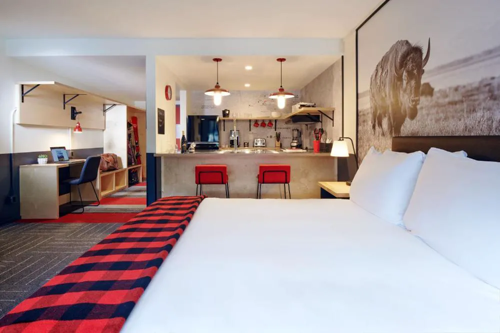 Mountain Modern Jackson Hole hotel hero