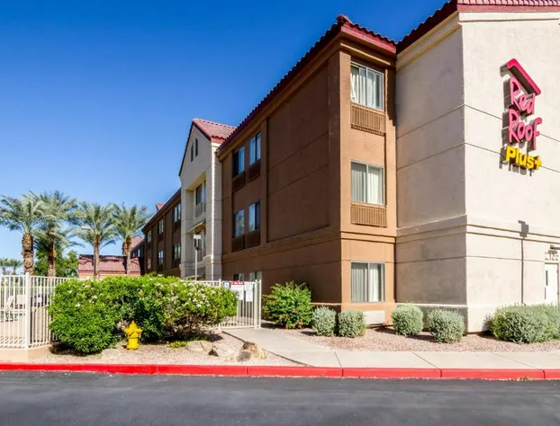 Red Roof Inn PLUS+ Tempe - Phoenix Airport hotel detail image 2