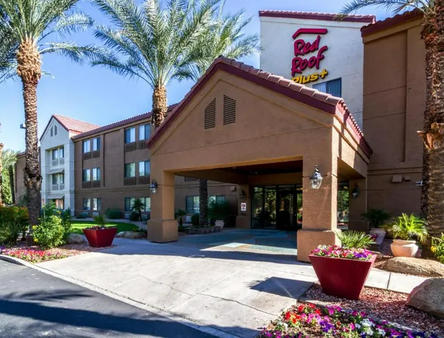 Red Roof Inn PLUS+ Tempe - Phoenix Airport hotel detail image 1