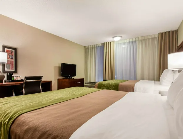 Comfort Inn & Suites Omaha Central hotel detail image 1