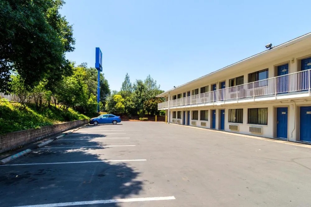 Motel 6 Redding, CA - Central hotel hero
