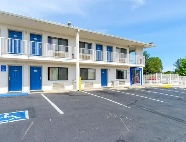 Motel 6 Redding, CA - Central hotel detail image 3