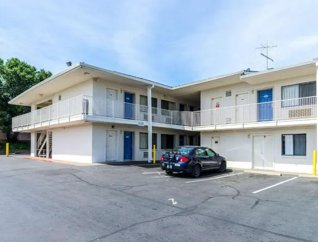 Motel 6 Redding, CA - Central hotel detail image 2