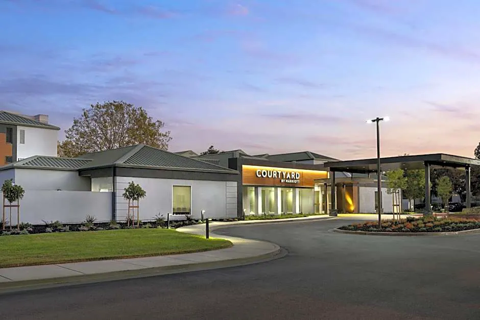 Courtyard by Marriott San Mateo Foster City hotel hero