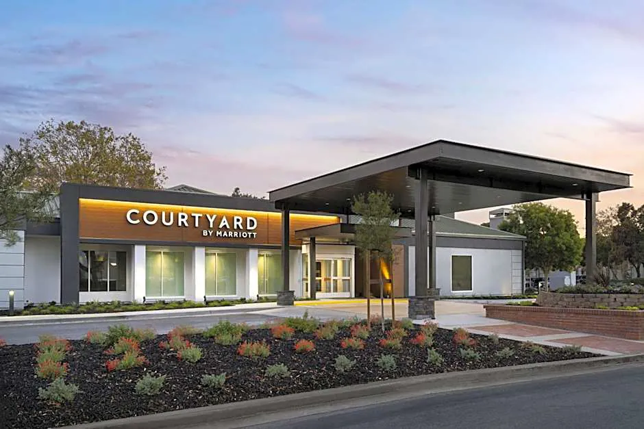 Courtyard by Marriott San Mateo Foster City hotel hero