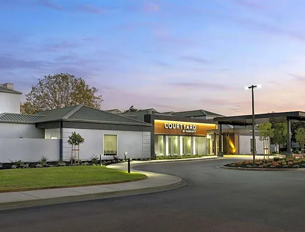 Courtyard by Marriott San Mateo Foster City hotel detail image 1