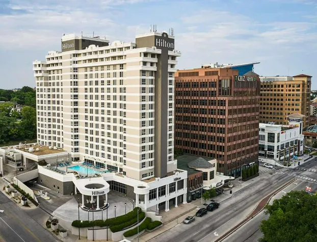 Hilton Kansas City Country Club Plaza hotel detail image 1