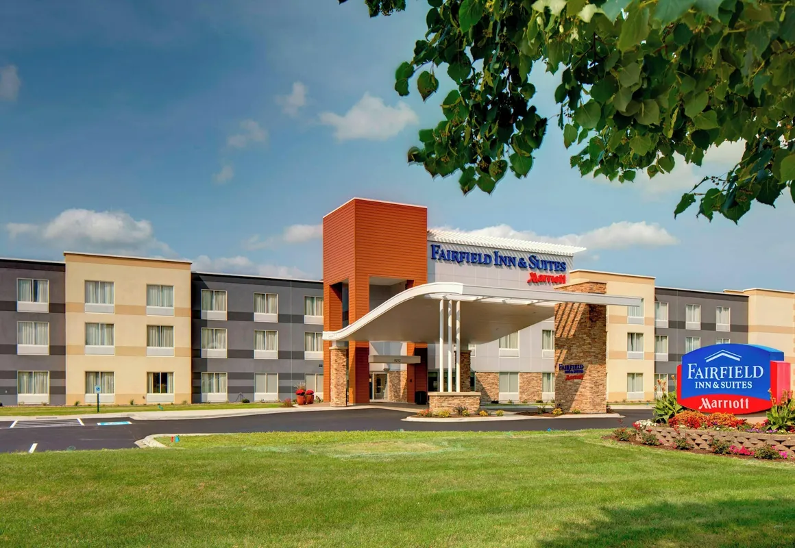 Fairfield Inn & Suites by Marriott Madison West/Middleton hotel hero