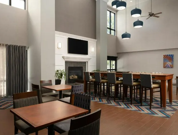 Hampton Inn & Suites Concord/Charlotte hotel detail image 2
