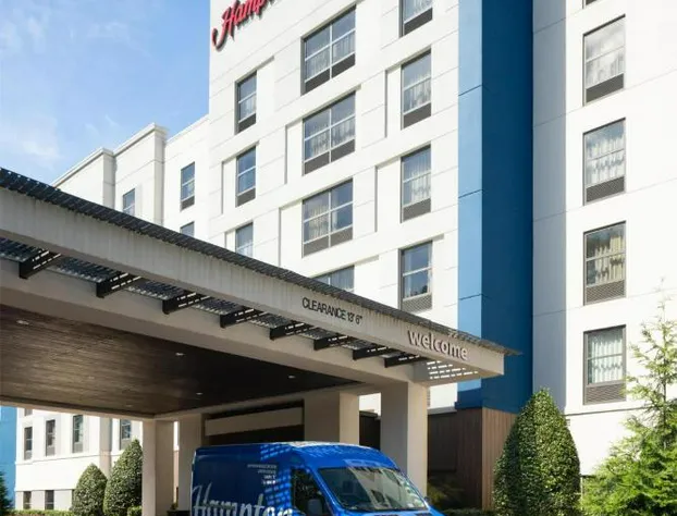 Hampton Inn & Suites Concord/Charlotte hotel detail image 2