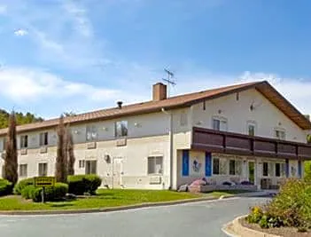 Super 8 by Wyndham Joppa hotel hero