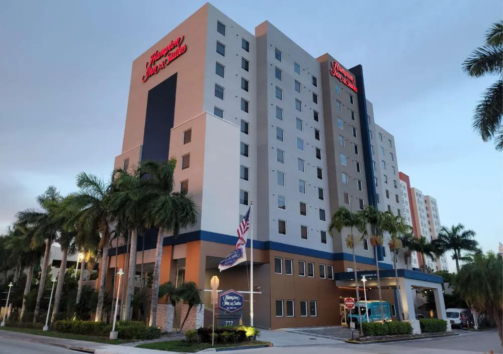 Hampton Inn & Suites Miami-Airport South-Blue Lagoon hotel hero