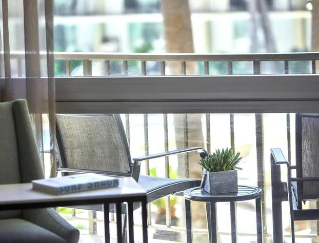 Los Angeles Airport Marriott hotel detail image 4