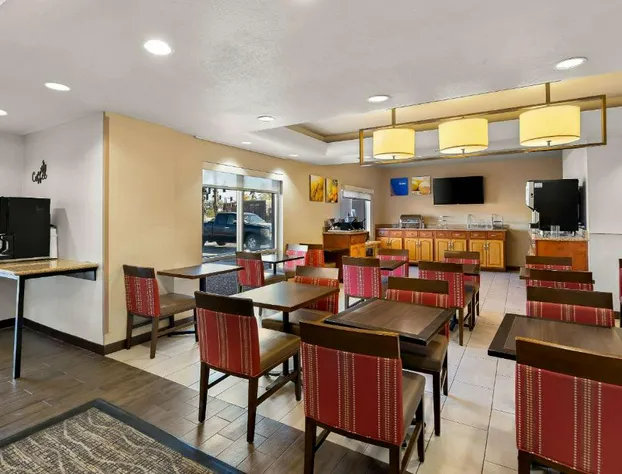 Comfort Inn & Suites near Kino Sports Complex hotel detail image 4