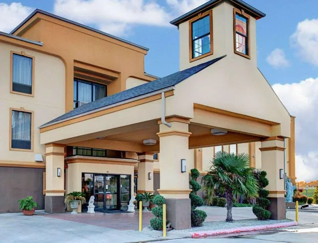 Comfort Inn Corsicana East hotel detail image 1