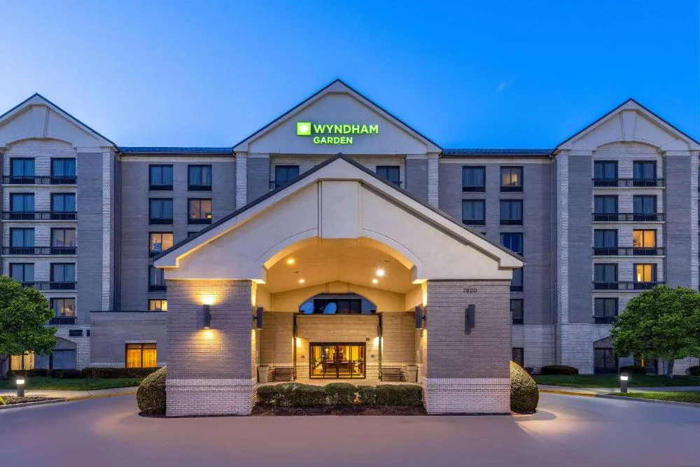 Wyndham Garden Kansas City Airport hotel hero