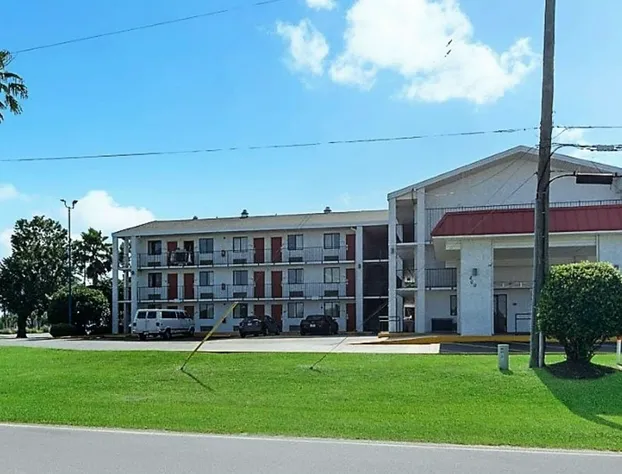 Oyo Hotel Mobile Al I-65 At Airport Blvd hotel detail image 1