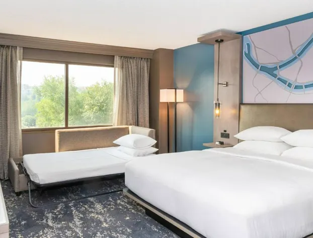 Pittsburgh Airport Marriott hotel detail image 4