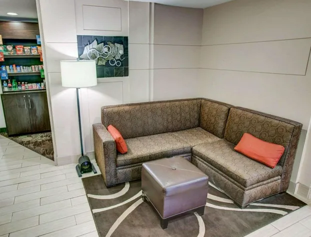 Comfort Suites Pittsburgh Airport hotel detail image 2