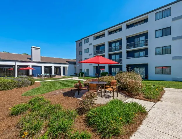 Sonesta Select Charlotte University Research Park hotel detail image 1