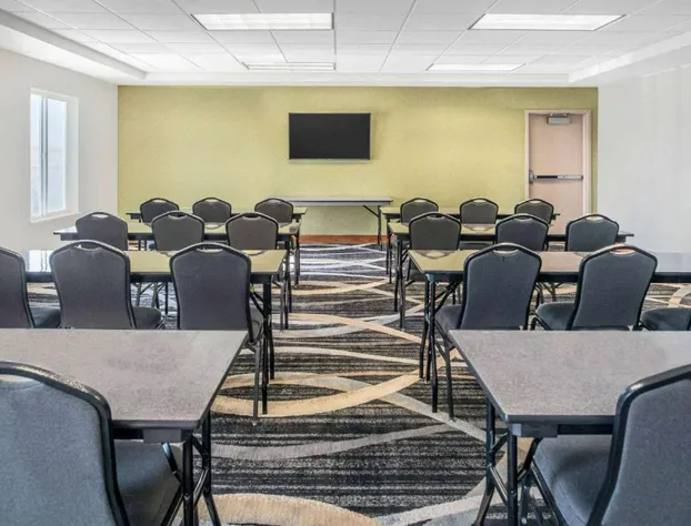 La Quinta Inn & Suites by Wyndham Moscow Pullman hotel detail image 2