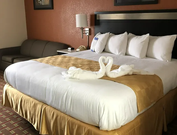 Baymont by Wyndham Cincinnati hotel detail image 4