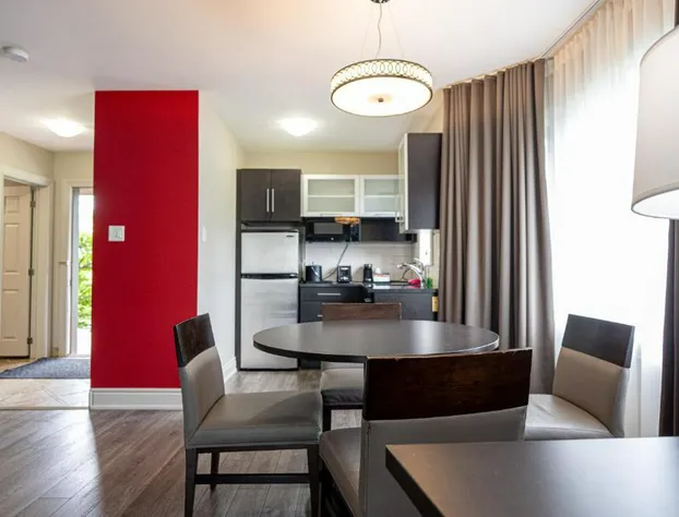 Ramada by Wyndham Ottawa On The Rideau hotel detail image 4