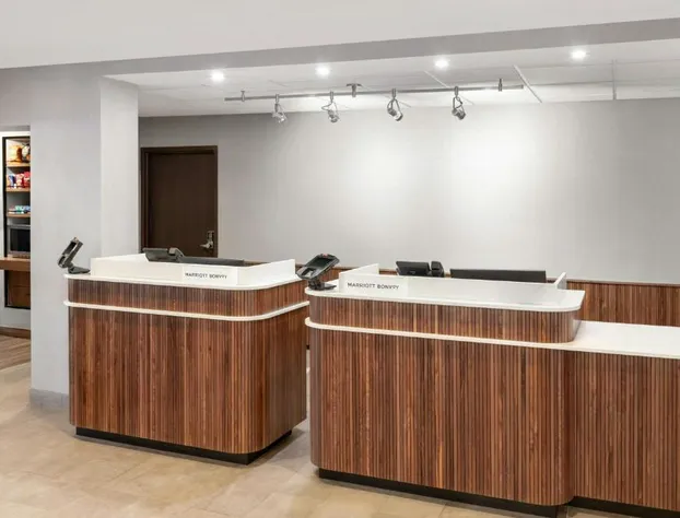 Courtyard by Marriott Cleveland Airport South hotel detail image 2