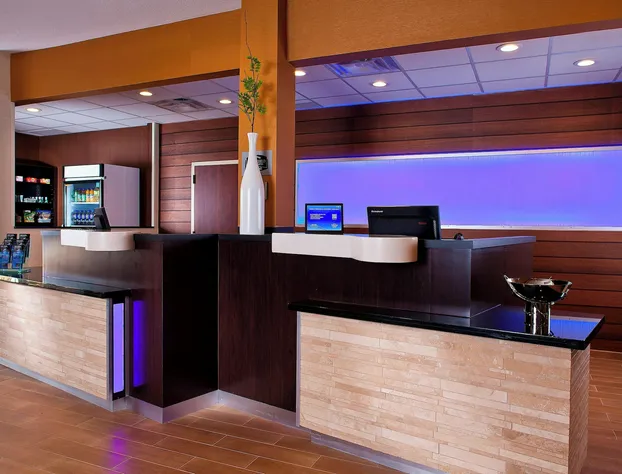 Fairfield Inn & Suites by Marriott Houston Hobby Airport hotel detail image 1