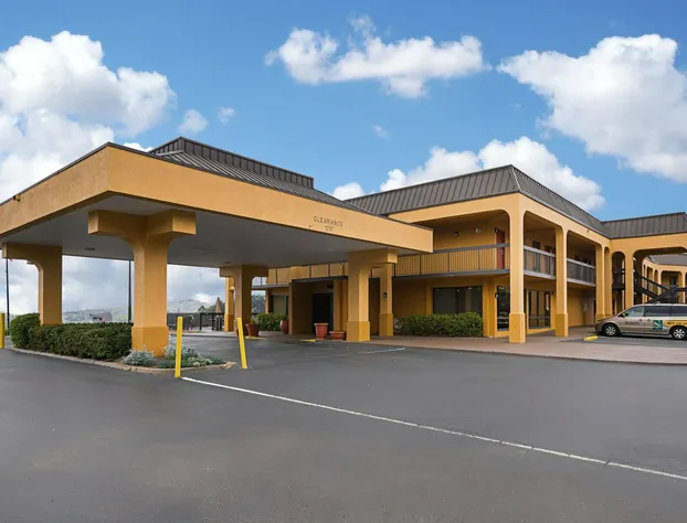 Quality Inn Airport - Southeast hotel detail image 2