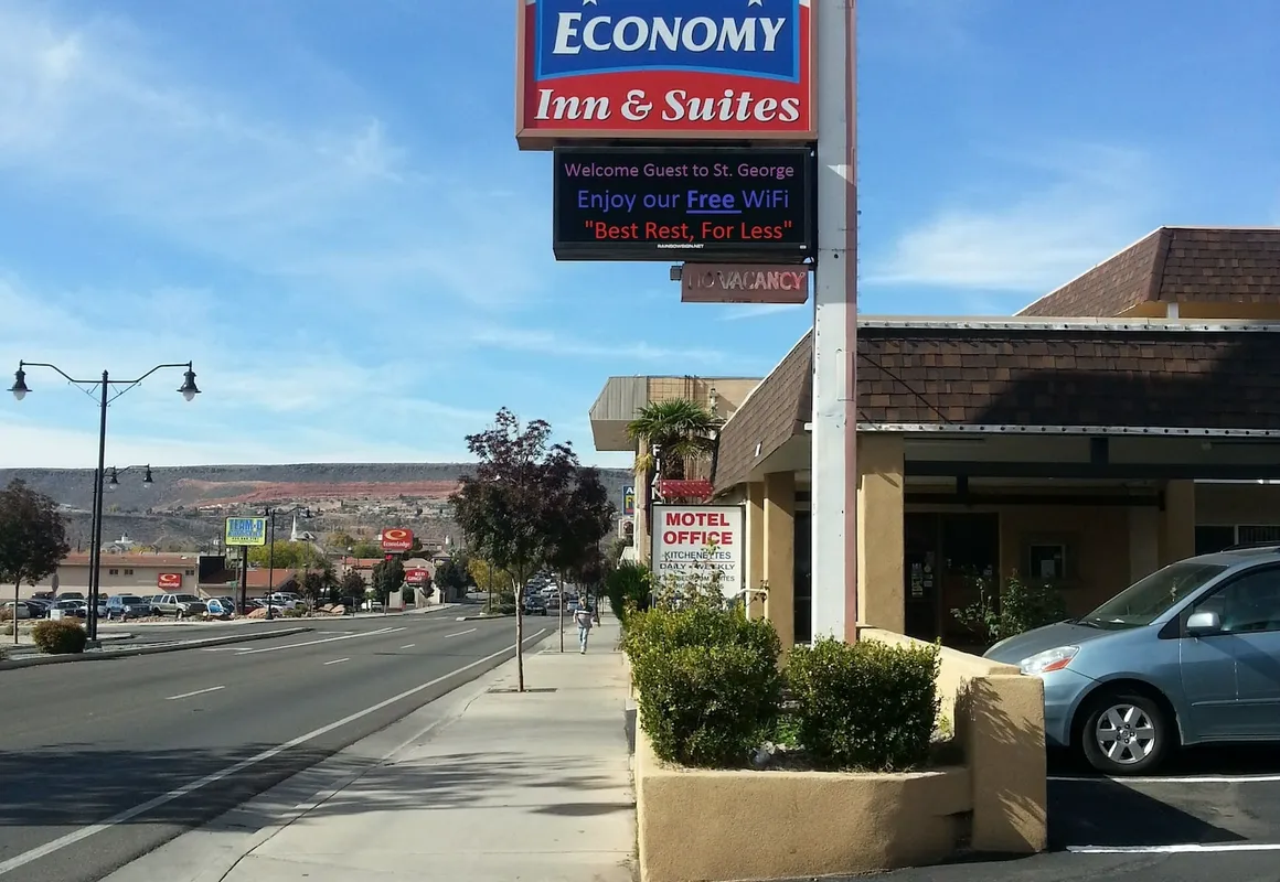 Economy Inn & Suites hotel hero