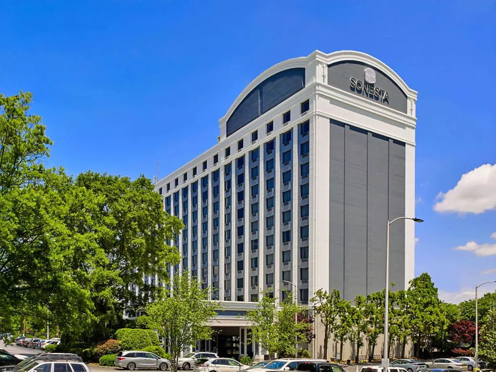 Sonesta Atlanta Airport North hotel hero