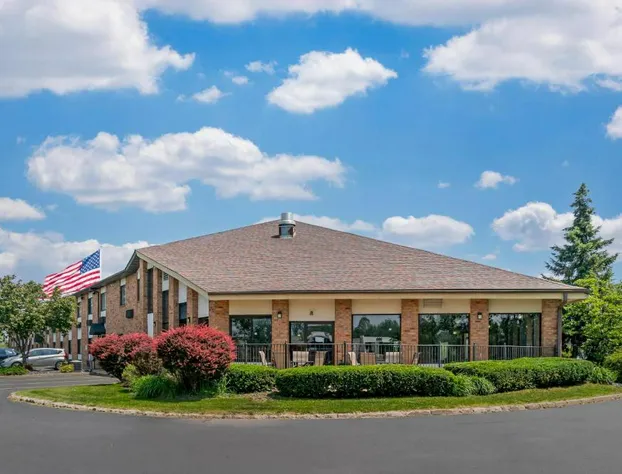 Quality Inn Grand Rapids South-Byron Center hotel detail image 1