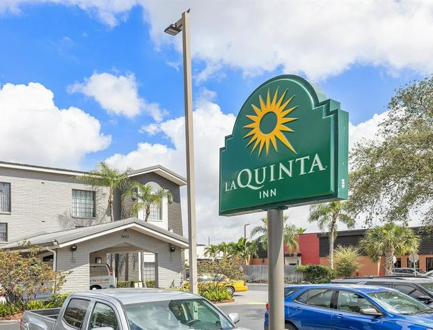La Quinta Inn by Wyndham Miami Airport North hotel detail image 3