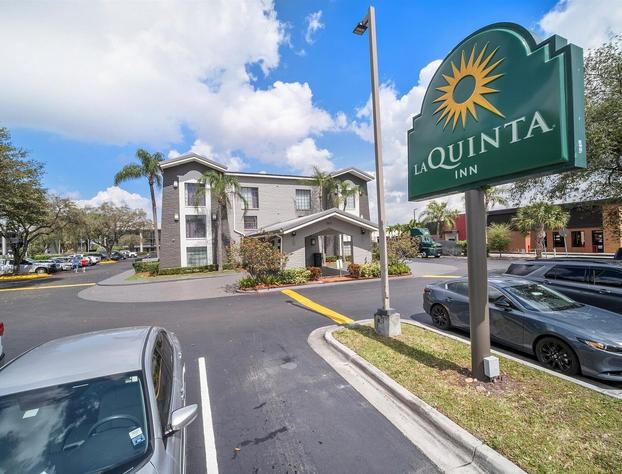 La Quinta Inn by Wyndham Miami Airport North hotel detail image 4