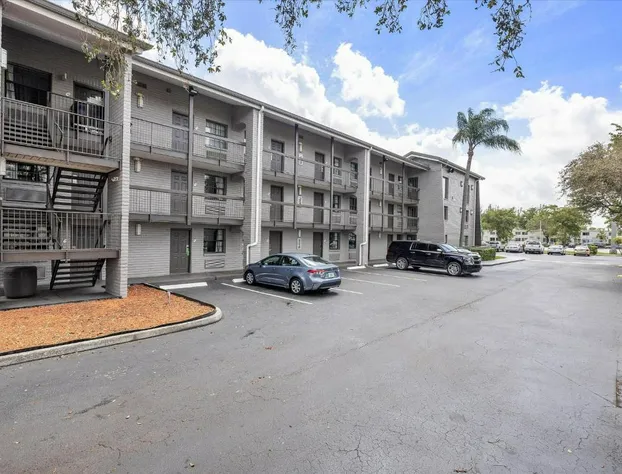 La Quinta Inn by Wyndham Miami Airport North hotel detail image 4