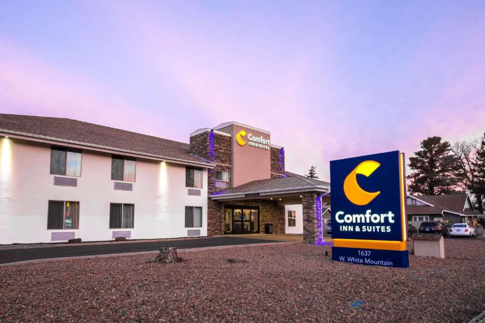 Comfort Inn & Suites Pinetop Show Low hotel hero