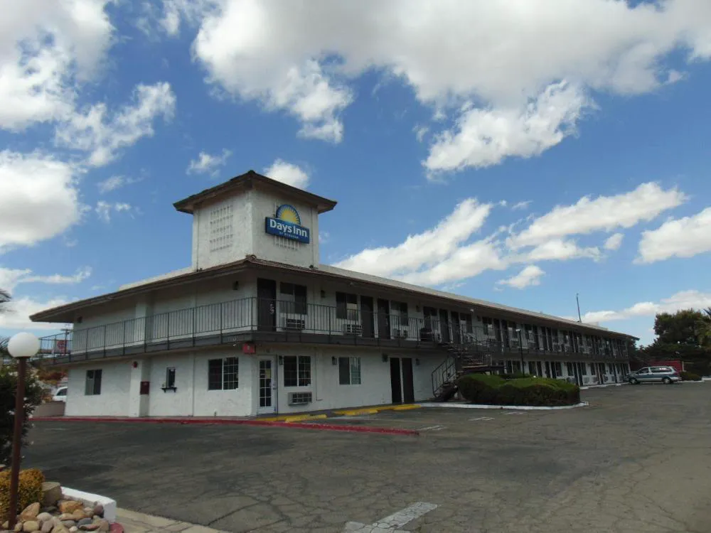 Days Inn by Wyndham Victorville hotel hero