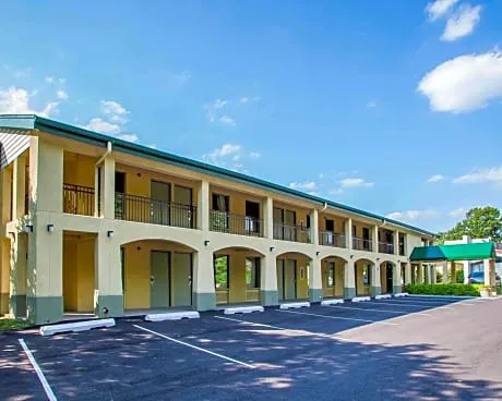 McIntosh Inn hotel detail image 2