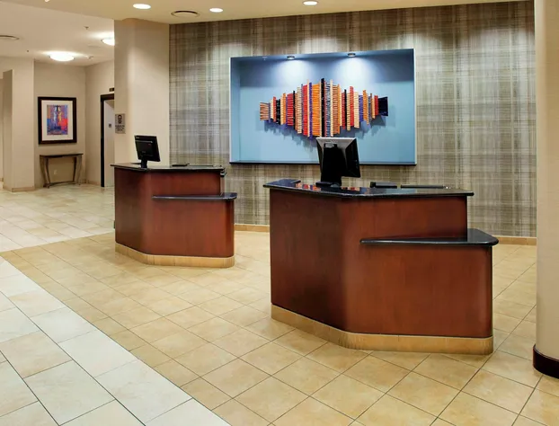 Courtyard by Marriott Hamilton hotel detail image 3